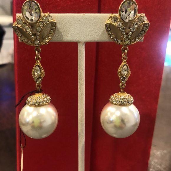 Vintage Statement Austrian Crystal with Round Pearl Drop-Clip ons, Boutique - Picture 3 of 5